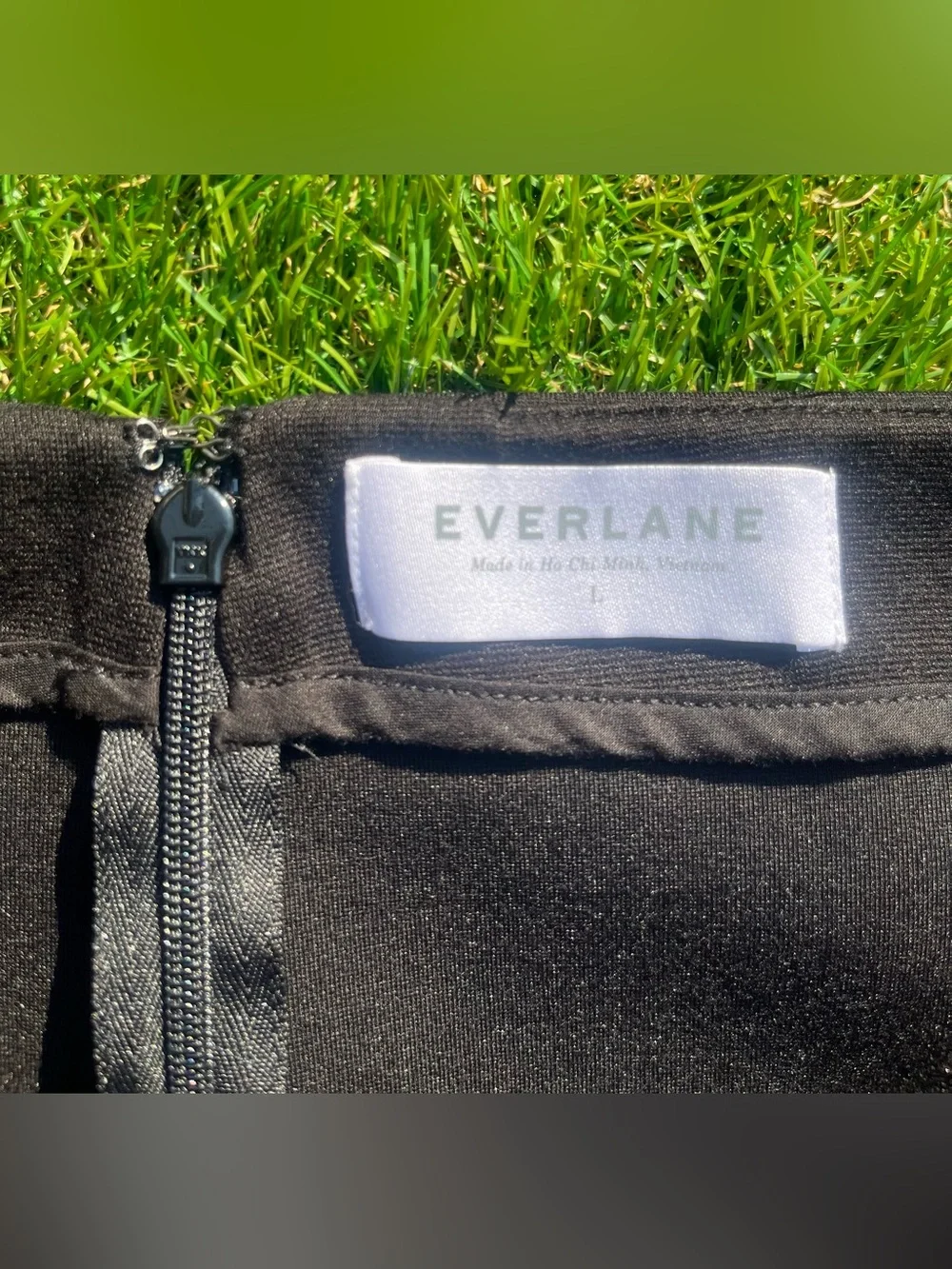 EVERLANE Women’s Black Soft Pencil Skirt